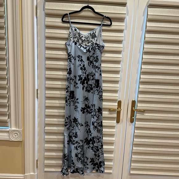 Reformation Brand New - Picture 4 of 9